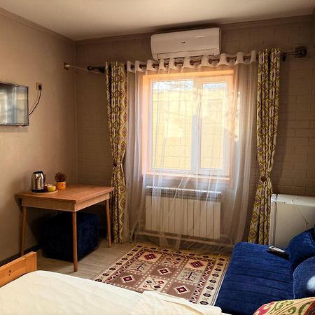 Salamat Hotel Бішкек Екстер'єр фото