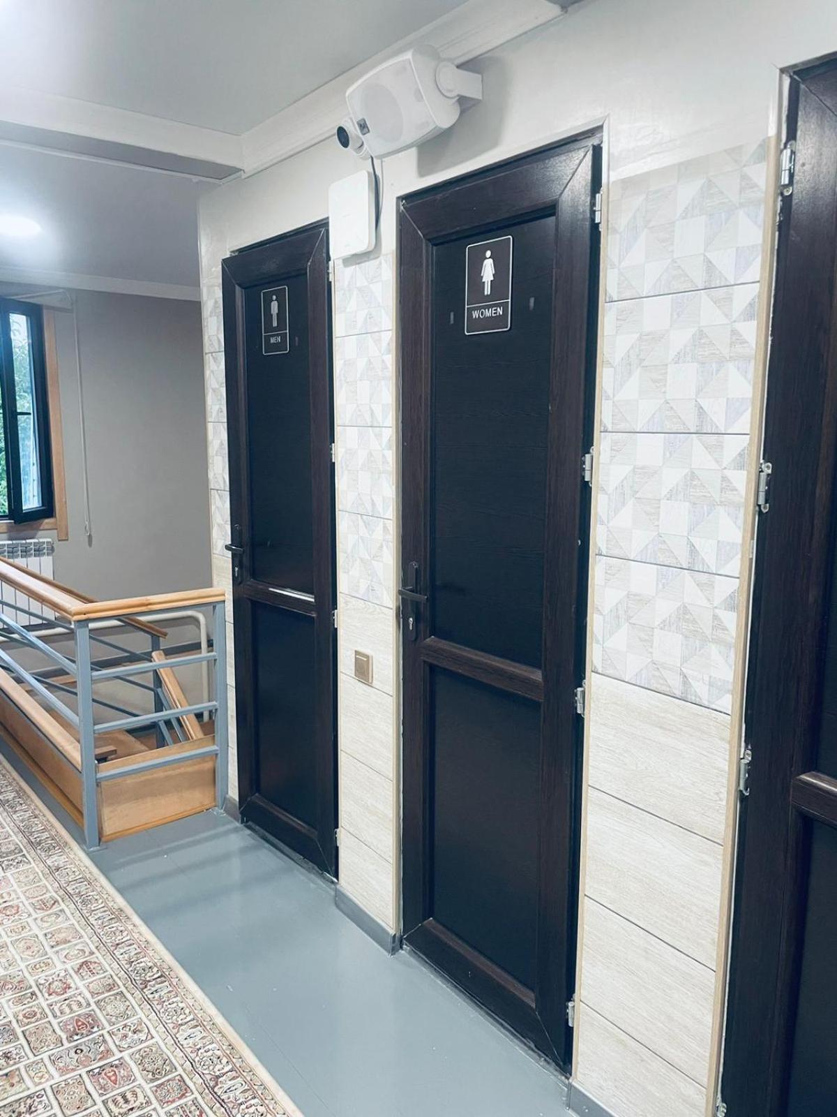 Salamat Hotel Бішкек Екстер'єр фото