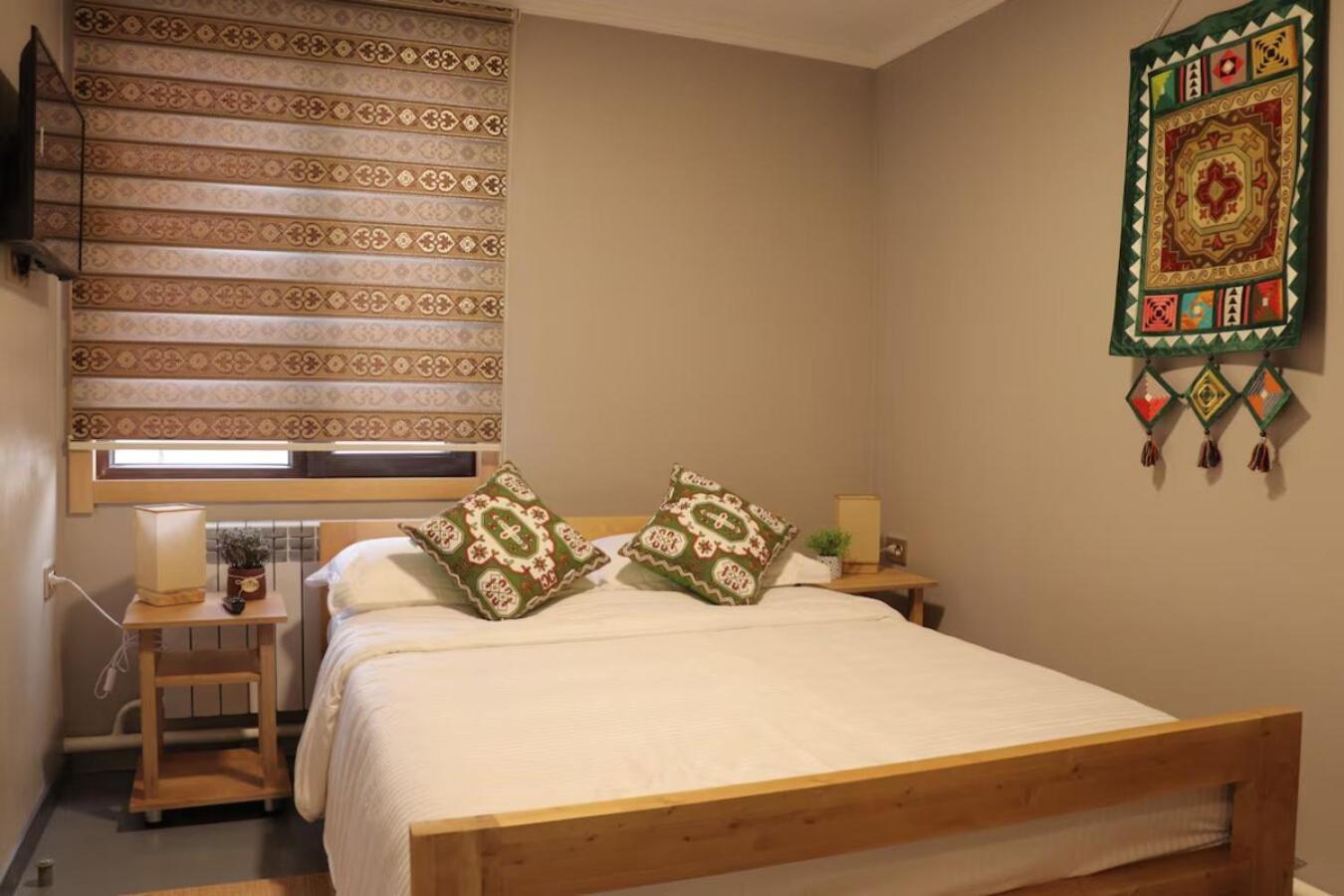 Salamat Hotel Бішкек Екстер'єр фото