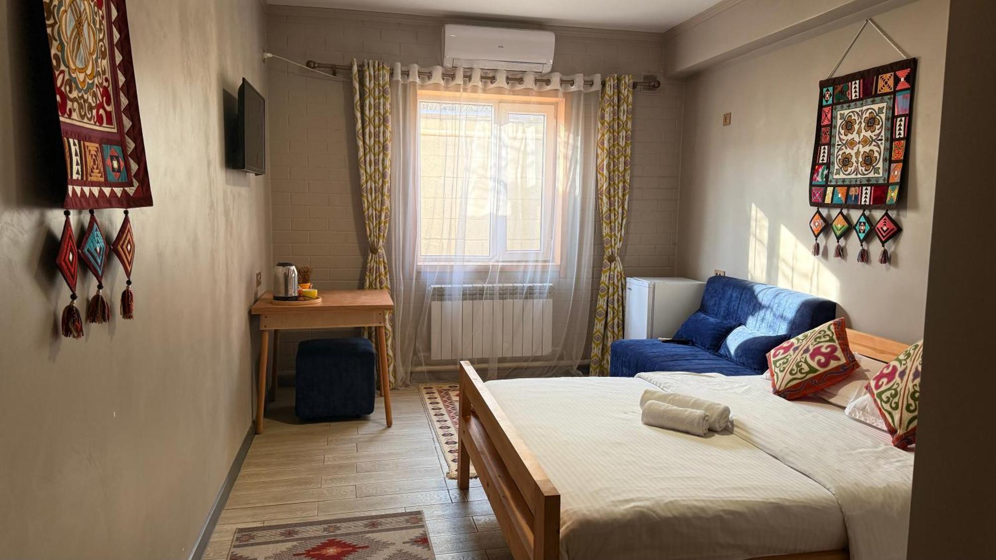 Salamat Hotel Бішкек Екстер'єр фото
