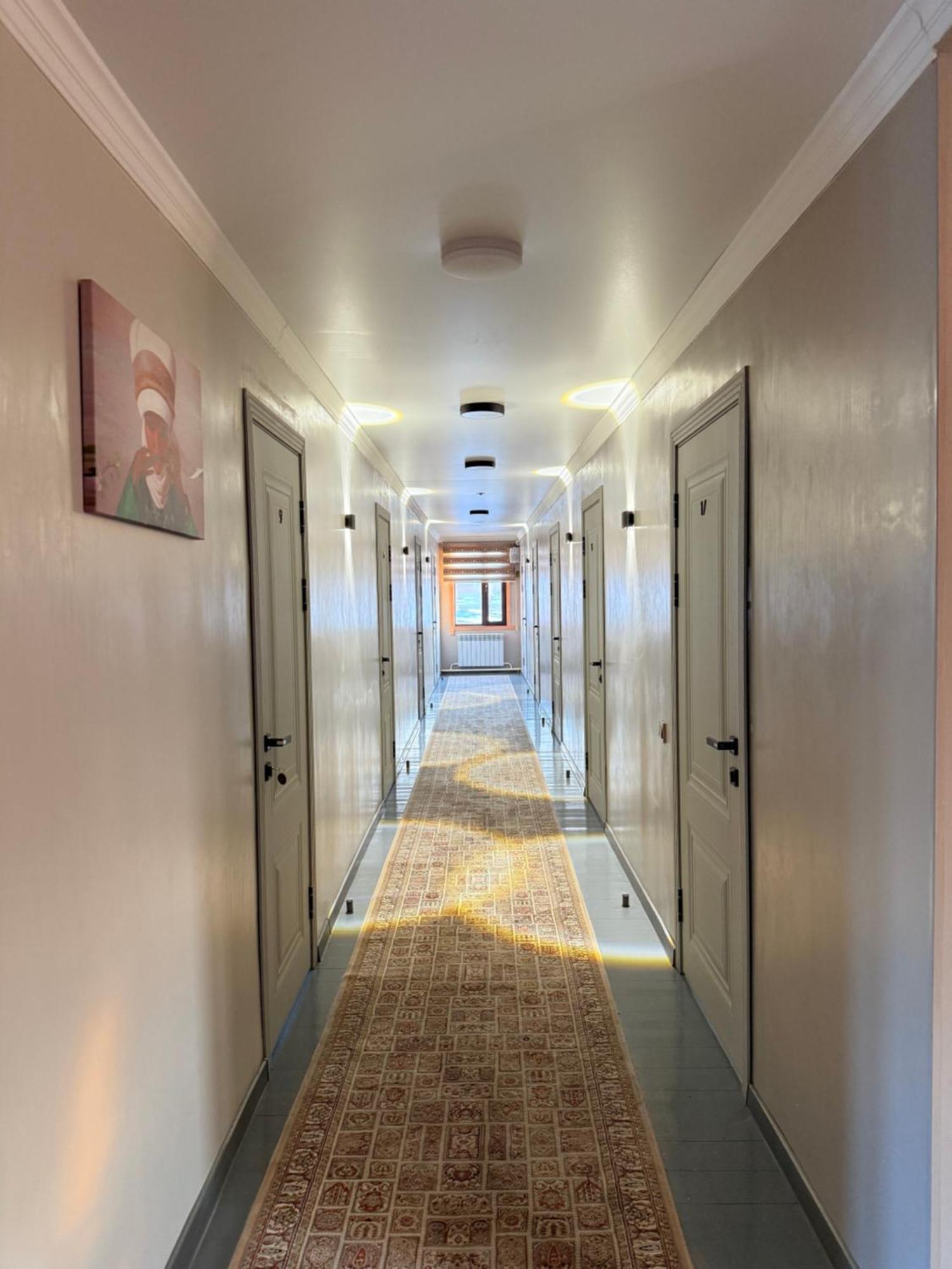 Salamat Hotel Бішкек Екстер'єр фото